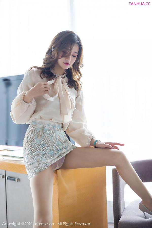 芷萱mimi  [XiuRen]高清写真图 2021.03.17 No.3211 芷萱mimi第20张图片